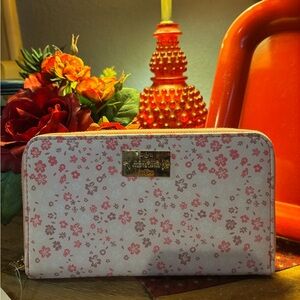 Nanette Lepore RFID Lined Wallet